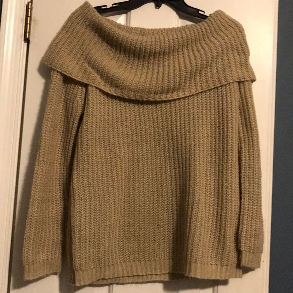 Sienna Sky small beige long sleeve sweater